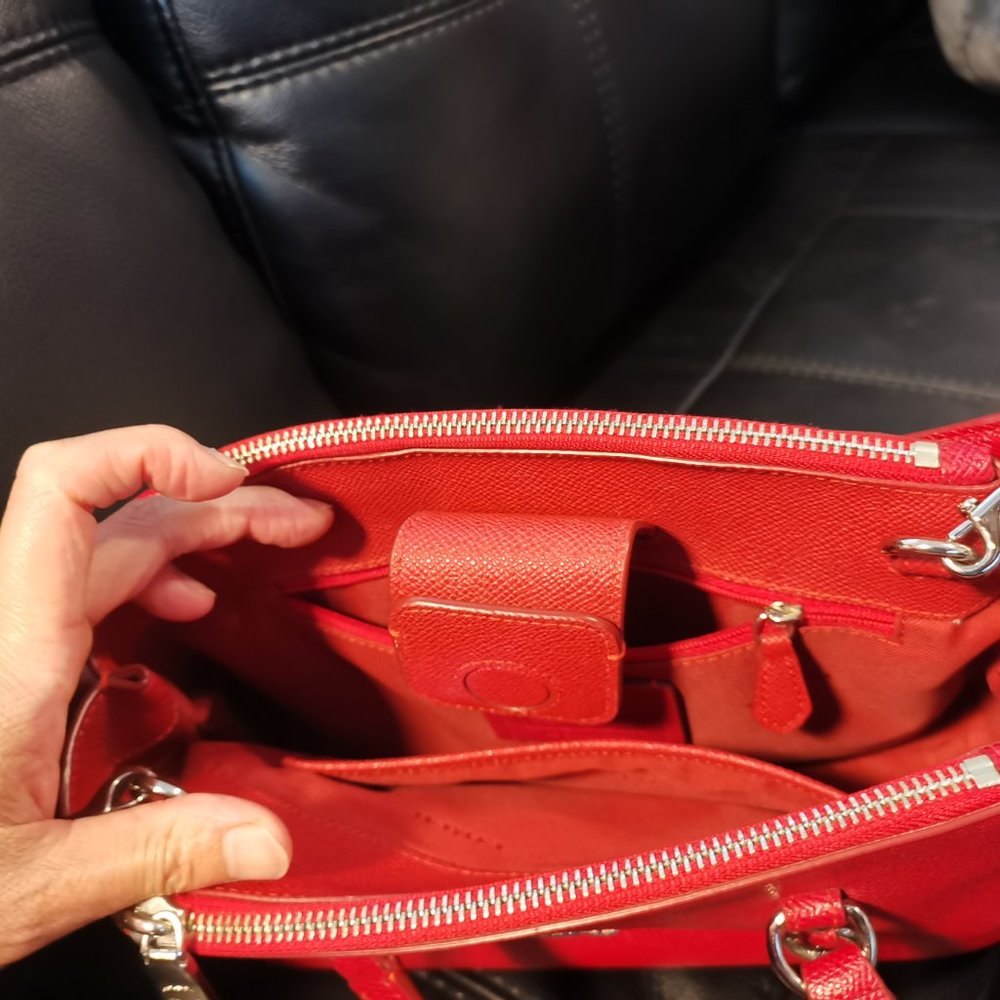 COACH Cross Grain Leather Crossbody Handbag - Picture 4 of 9